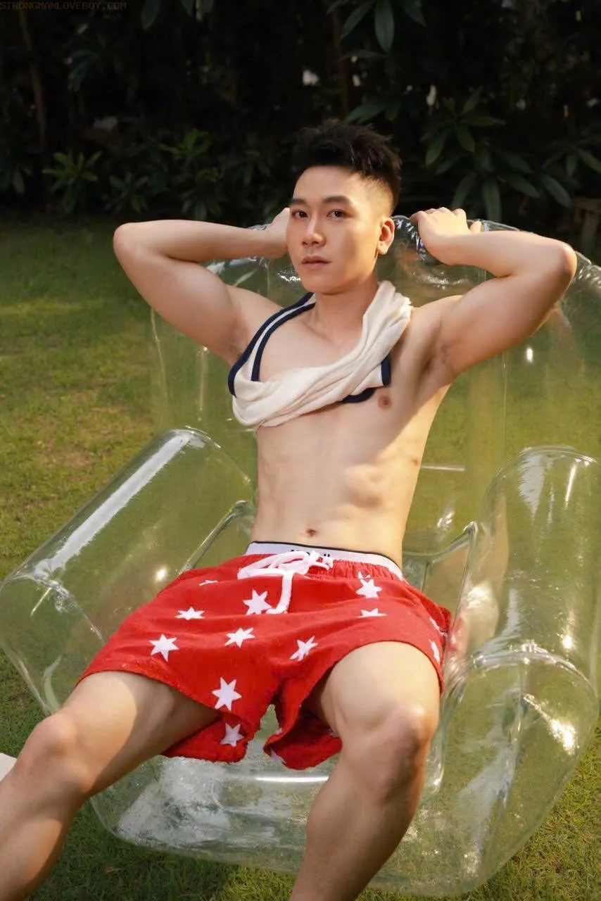 Boys zâm-Hoàng khang 1997-1m73/65kg  top bot ok  Matxa nhiệt tình 
