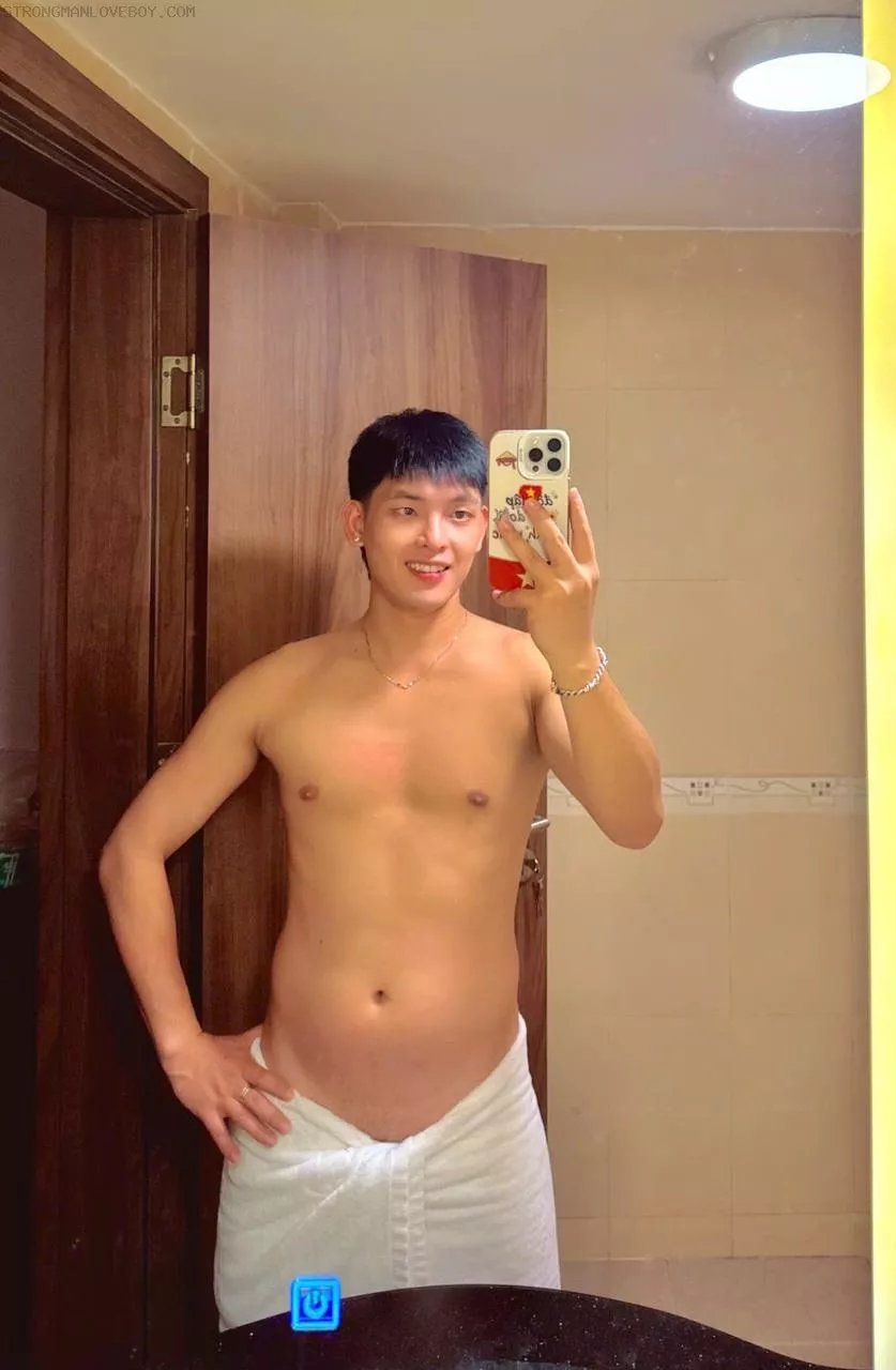 Tùng 1999 trai bắc 1m72/60kg slim fit Ku khủng-top only Matxa thái giỏi