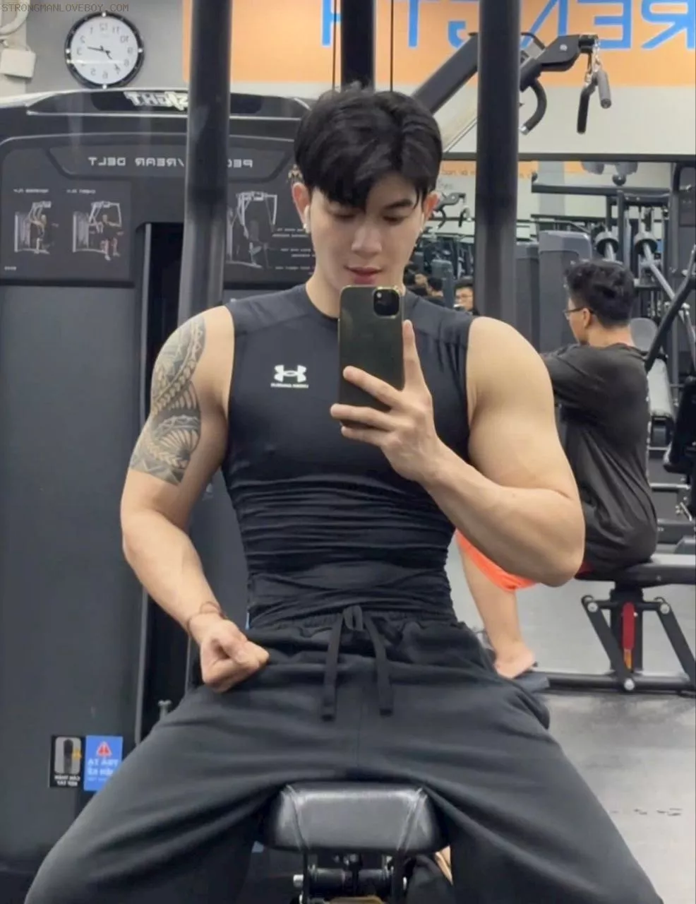 Duy Long SG 1995 GYM BODY 1m75/68kg ms bài bản  Bj nhiệt tình,xuất sắc  Zai saigon Nhận 2tr