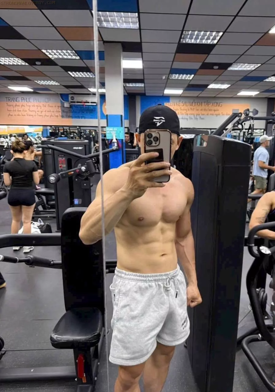 Phúc GYM 1996 -1m72-75kg  body 6múi-hàng khủng  q miền tây 