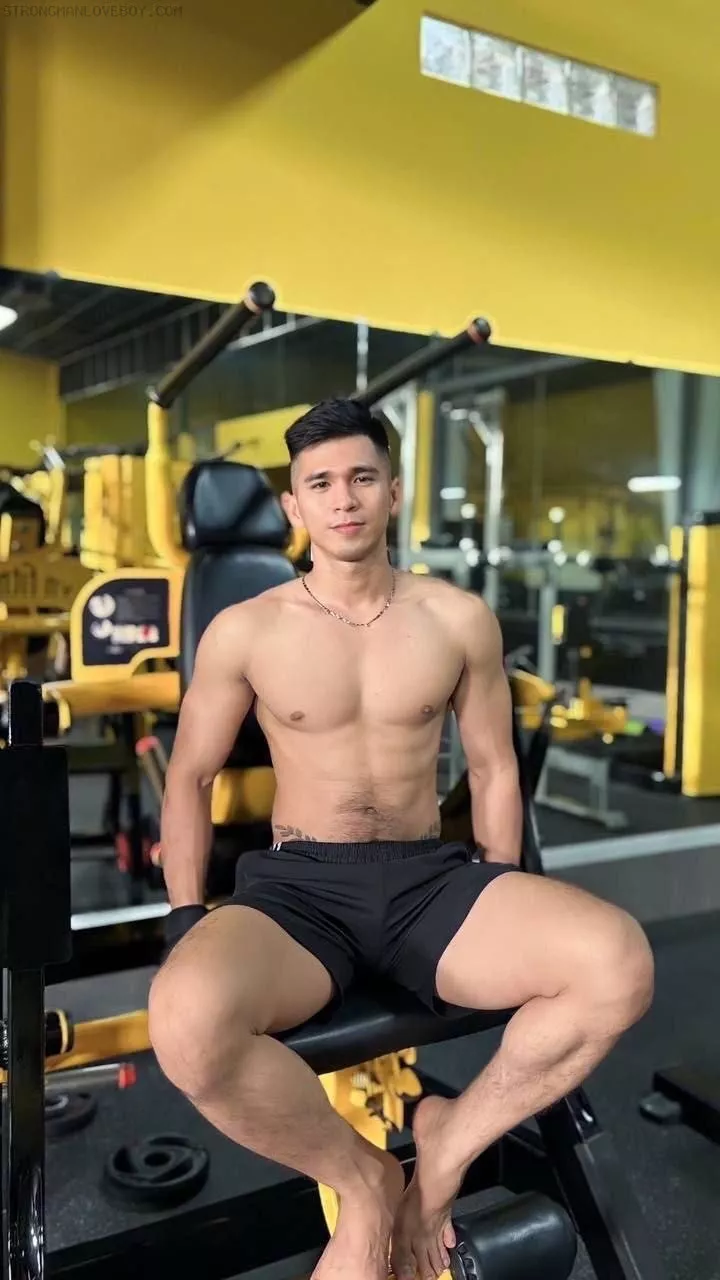 Bảo 1995 l.ô.ng lá-gym.body   1m73/69kg mat-xa tốt, full top bot Q miền tây
