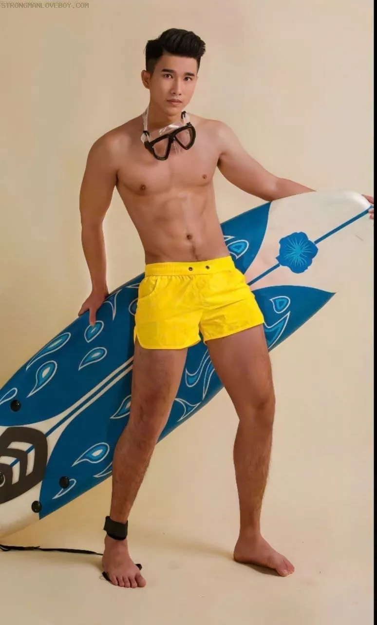 Hoàng SG 2k1 trai thẳng GYM.BODY 1m80/78kg Mattxa only top Nhận 2tr