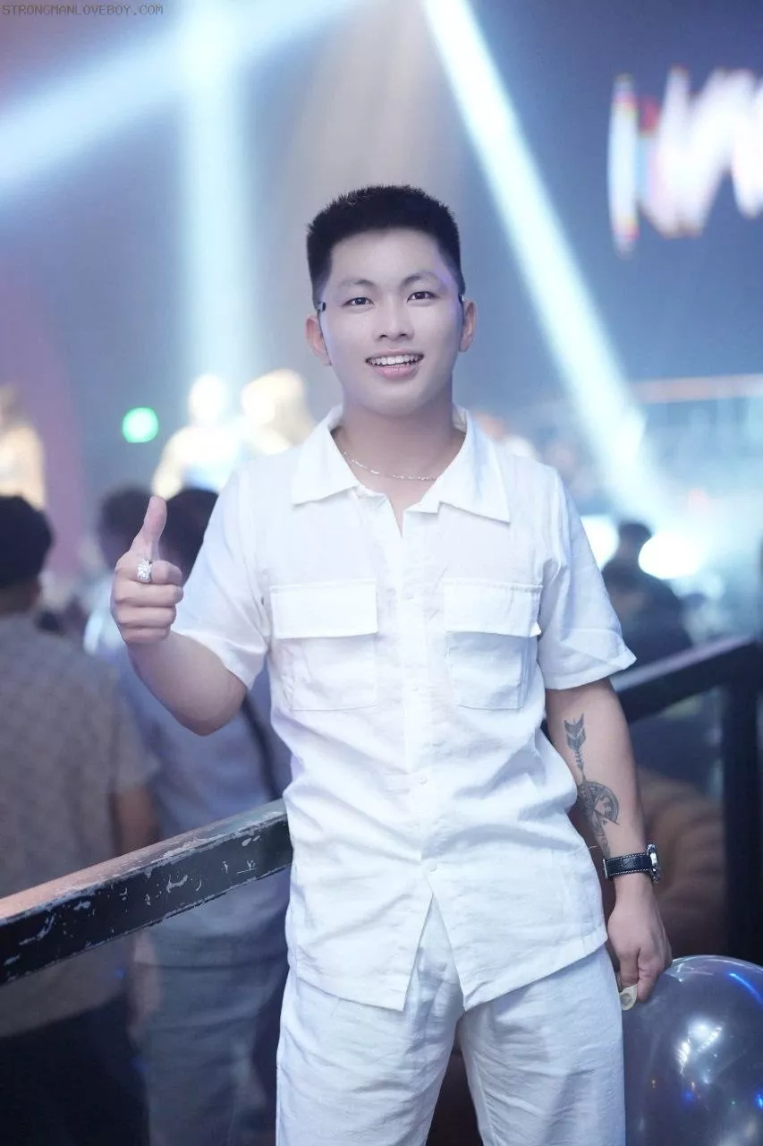 Hoàng 2k trai bắc menl 1m65/60kg ku to, only top
