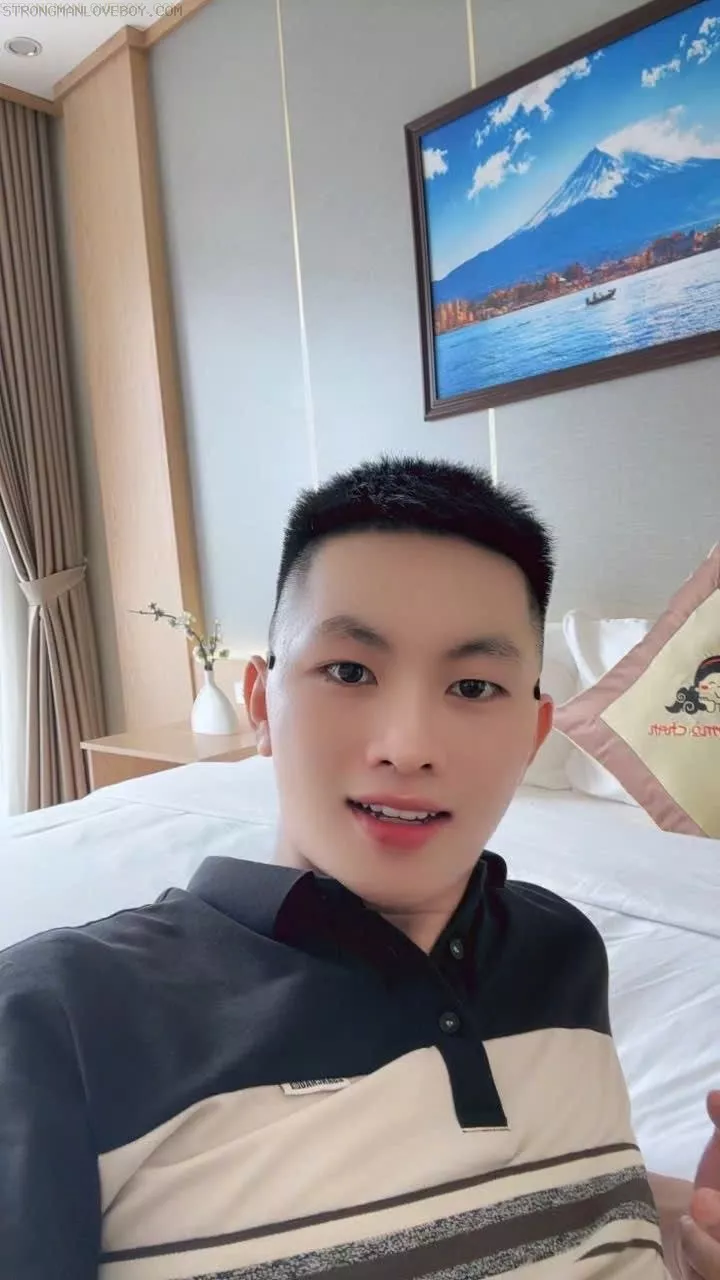 Hoàng 2k trai bắc menl 1m65/60kg ku to, only top