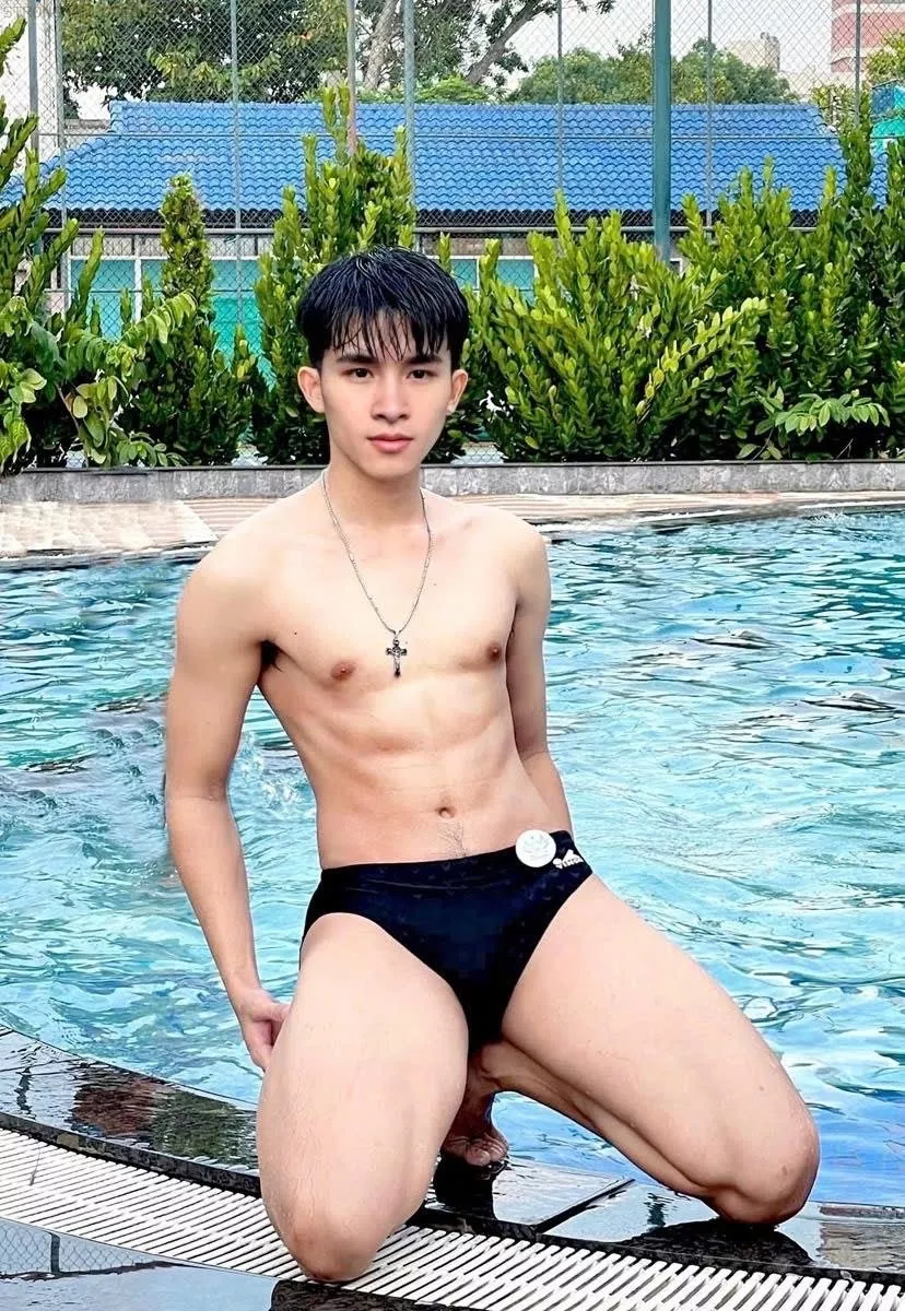 Huy Mẫn 2k3 trai Hanoi 1m68/55kg Slim fit ku to, full