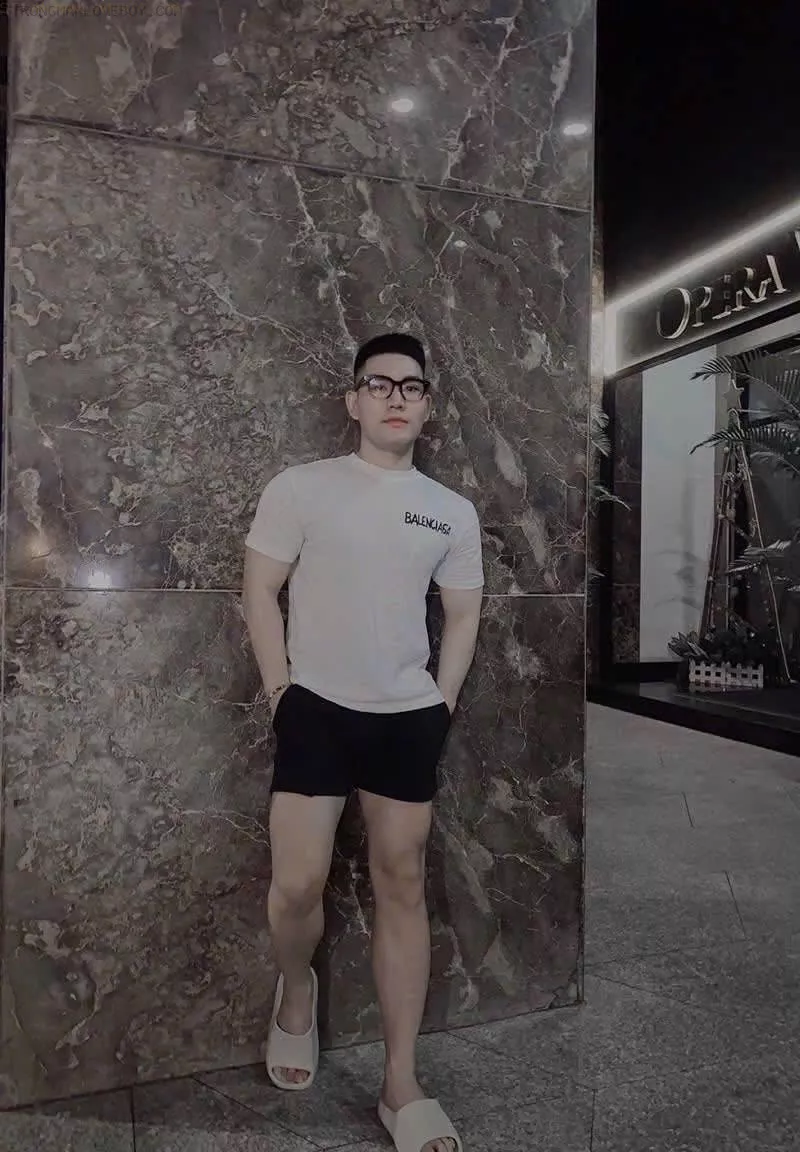Duy 25T  1m70/68kg gym muscle  Cent top bot matxa tốt Q trà vinh