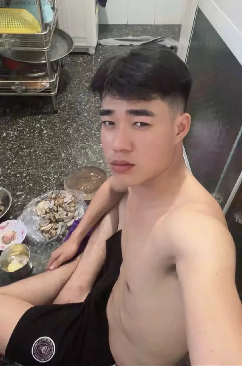 Khải 2k -1m70/63kg trai thằng, ku to, top only Q.vĩnh long