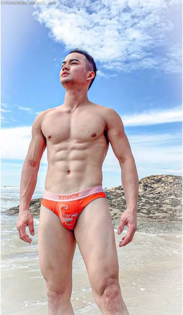 PT GYM SG KEVIN Lam 1996-1m73/74kg BODY GYM Ku khủng, full zâm & nhiệt tình
