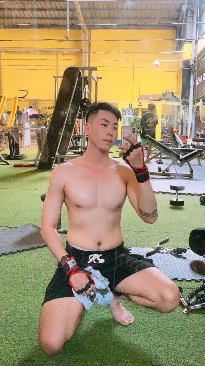 Duy siêukhủng.20.cm 1993-1m80/73kg Bj zâm-Top xuất sắc Q cần thơ