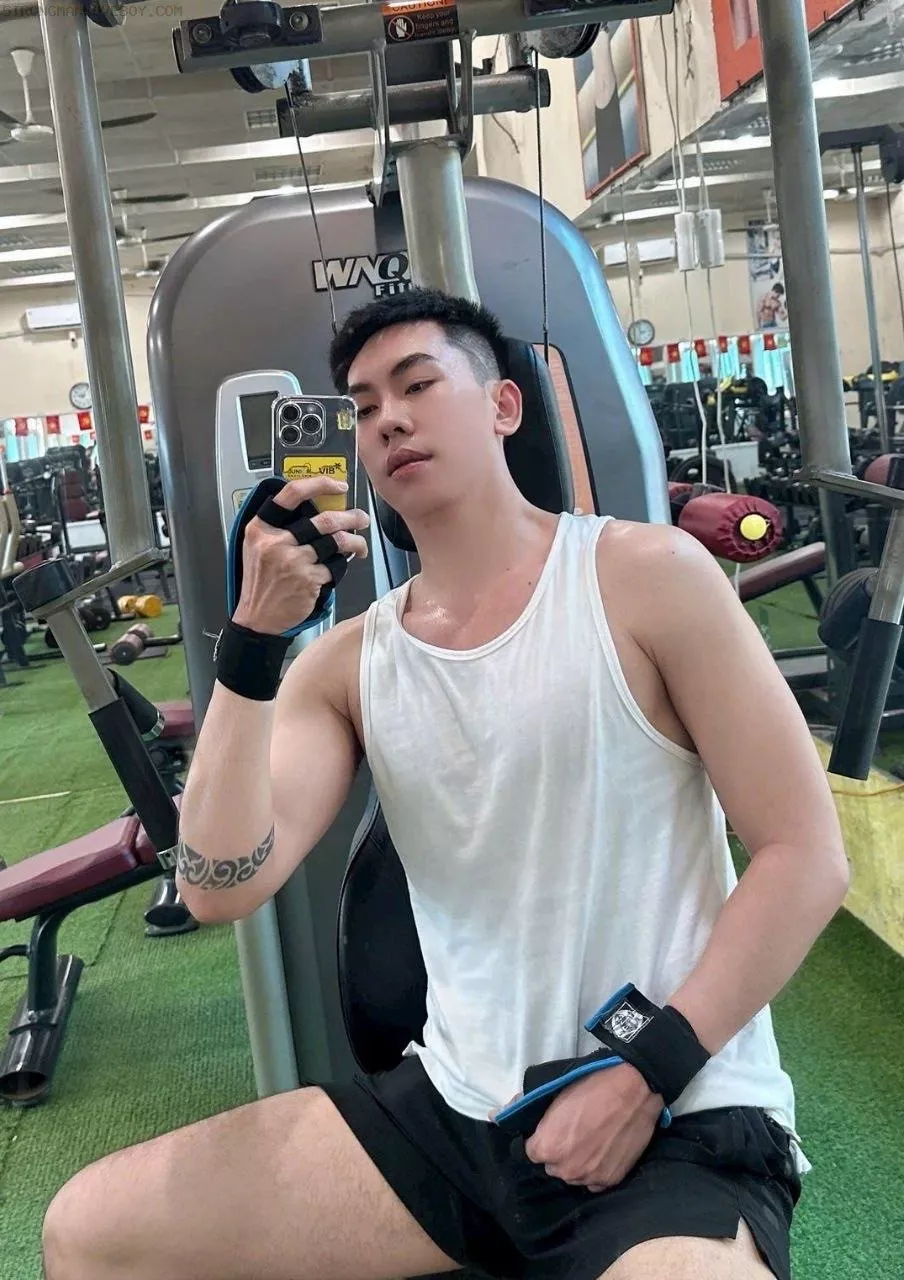 Duy siêukhủng.20.cm 1993-1m80/73kg Bj zâm-Top xuất sắc Q cần thơ