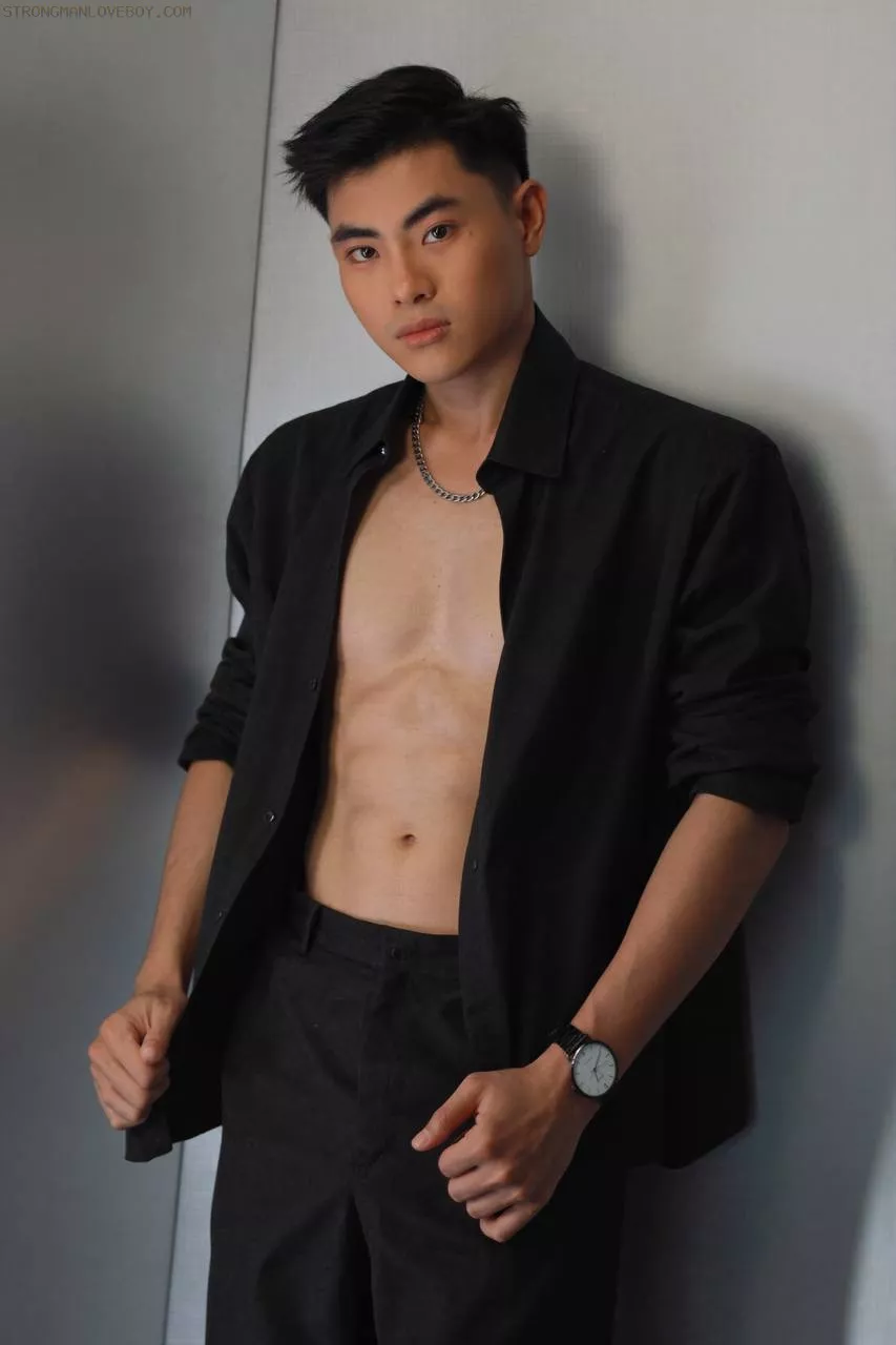 Tuấn Anh  1999  1m73/70kg  Hang 19cm  Cent top bot matxa ok
