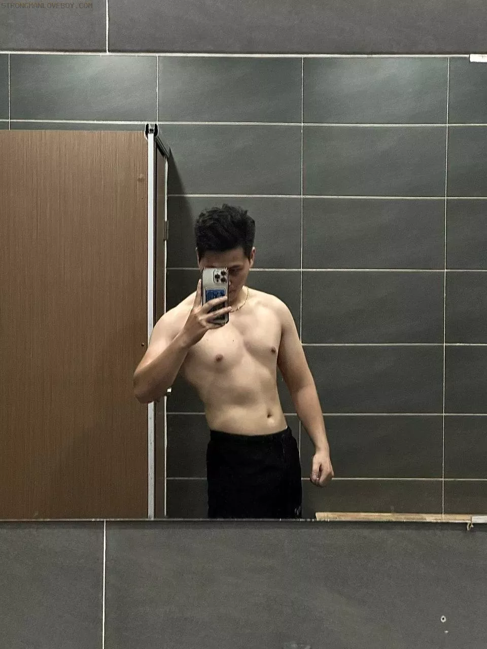 Duy 2k2 zai bắc  1m75/70kg hang khủng  Top  ok matxa tốt