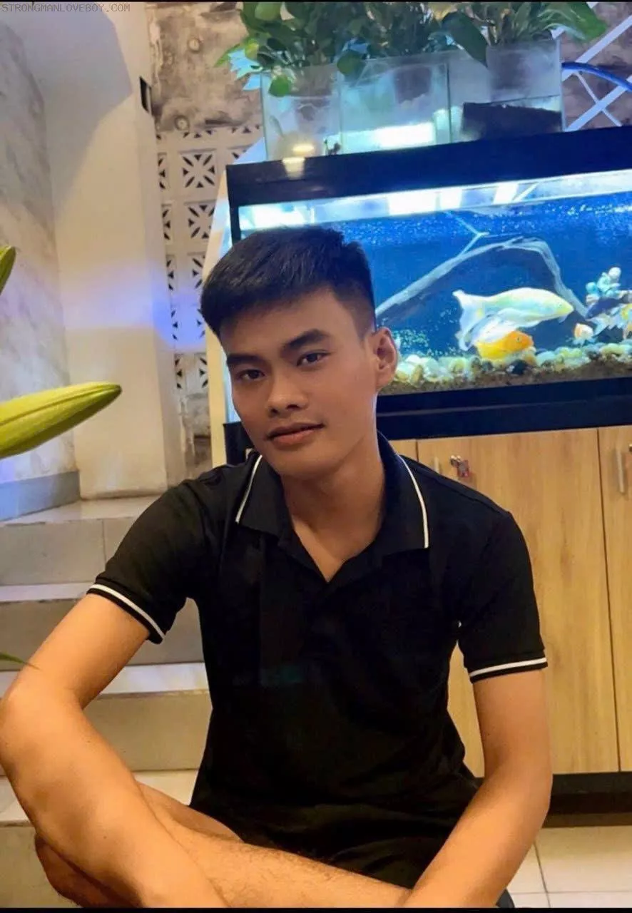 Tuấn nguyễn 97 1m72/ 65kg top bot ok matxa tốt  Hang to khủng  Q vĩnh long 