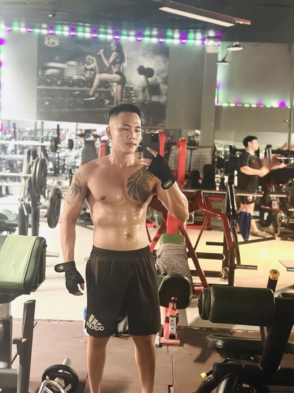 Khang C thơ 1998  Menly Gym   1m71/68kg   Matxa tốt cent top bot  Sdt 0348583323